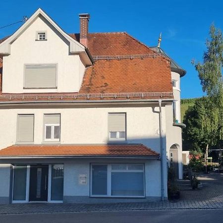 Nguyen Le 3 Schlafzimmer, 7 Bette,Dusche, 2 Wc , Kueche Ab 2 Uebernachtungen Neukirch  المظهر الخارجي الصورة