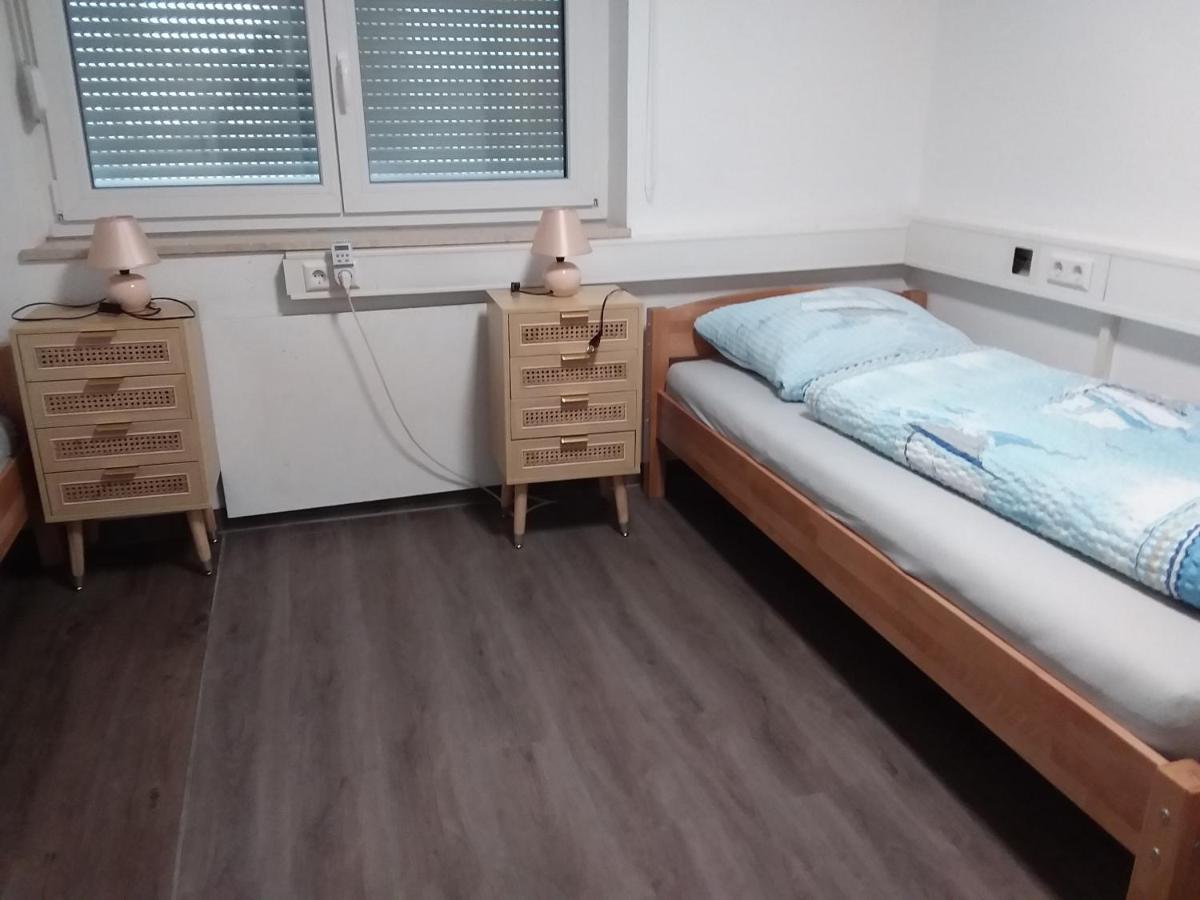 Nguyen Le 3 Schlafzimmer, 7 Bette,Dusche, 2 Wc , Kueche Ab 2 Uebernachtungen Neukirch  المظهر الخارجي الصورة