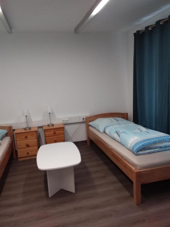Nguyen Le 3 Schlafzimmer, 7 Bette,Dusche, 2 Wc , Kueche Ab 2 Uebernachtungen Neukirch  المظهر الخارجي الصورة