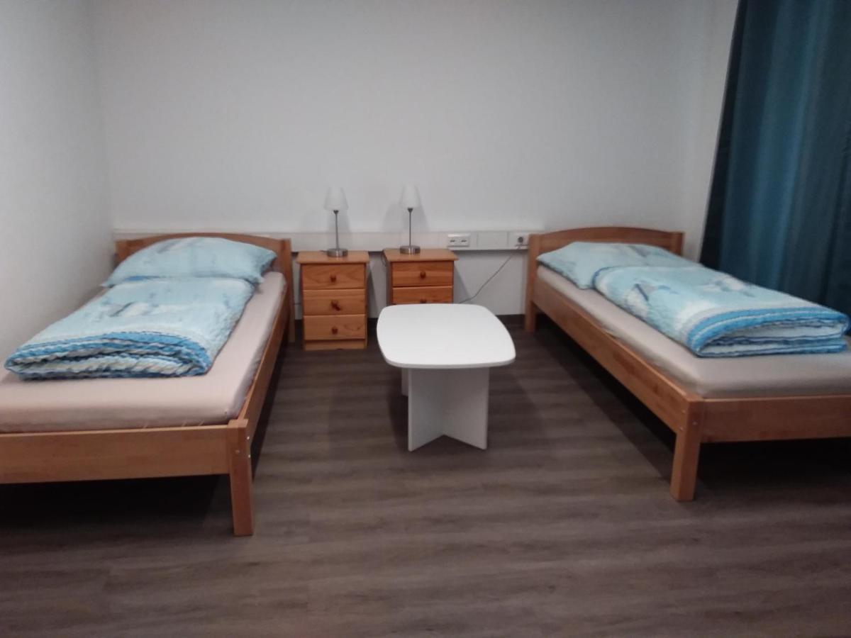 Nguyen Le 3 Schlafzimmer, 7 Bette,Dusche, 2 Wc , Kueche Ab 2 Uebernachtungen Neukirch  المظهر الخارجي الصورة